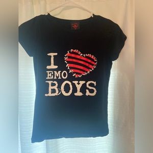 PUNXNKISSES I heart emo boys shirt!